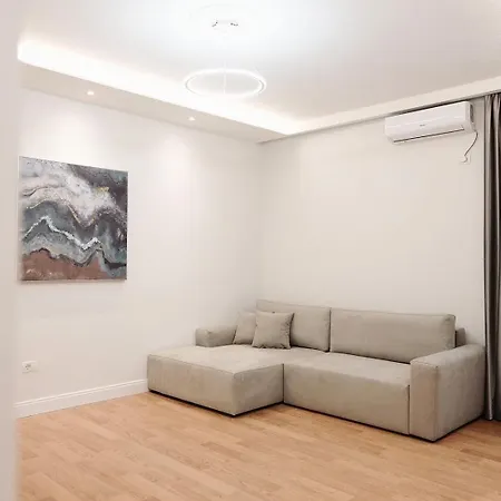 Apartment 101 Cirk *